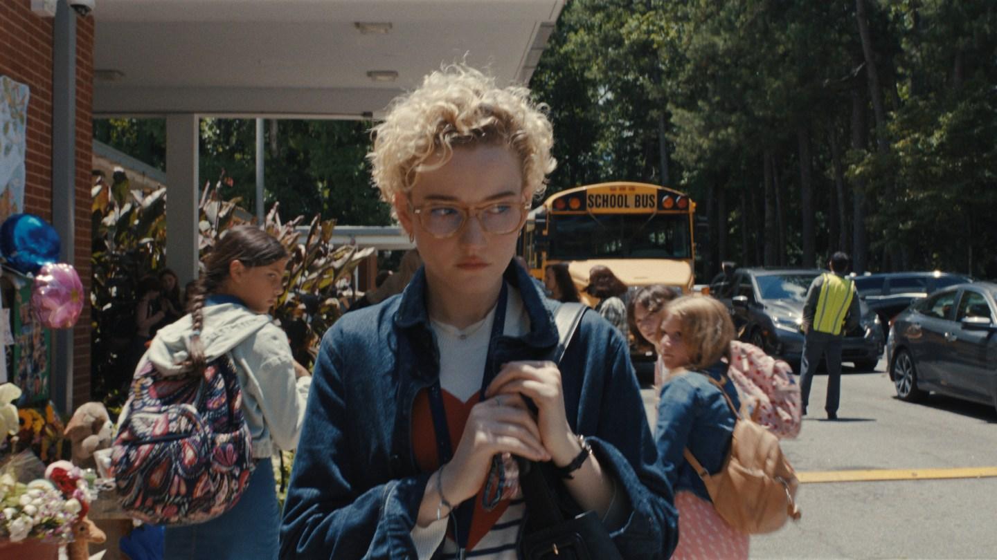 Weapons: A audience disagrees with a meaning of a movie